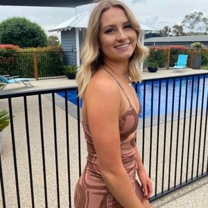 Meet your Posher, Holly